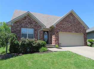 3807 Davis Dr, New Albany, IN 47150