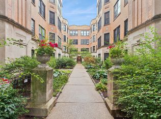 1221 W Granville Ave APT 2B, Chicago, IL