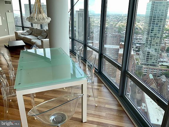 2nd image of 2101 Market St Unit 2903