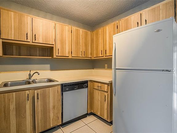 5th image of 4554 Ballentine Ct