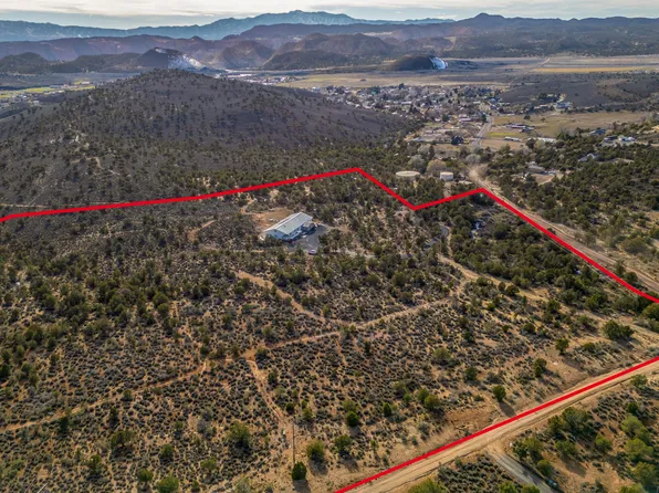 725 W Topaz Rd, Saint George, UT 84770