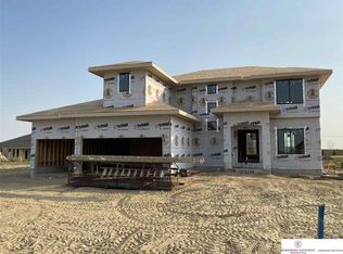 10209 Caspian Dr, Papillion, NE 68046