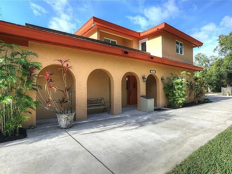 8301 135th Ln — Photo 3