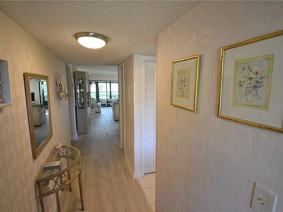 3rd image of 231 Mary Dr #7