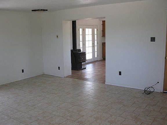 Living room to entry way