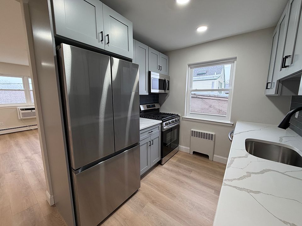 1st image of 37-39 Magnolia St #3
