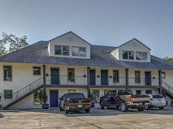 5th image of 1012 S Acadian Thruway APT 31