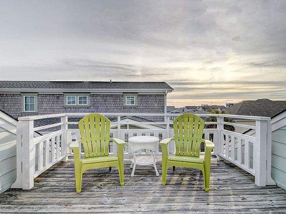 4th image of 806 S Lumina Avenue