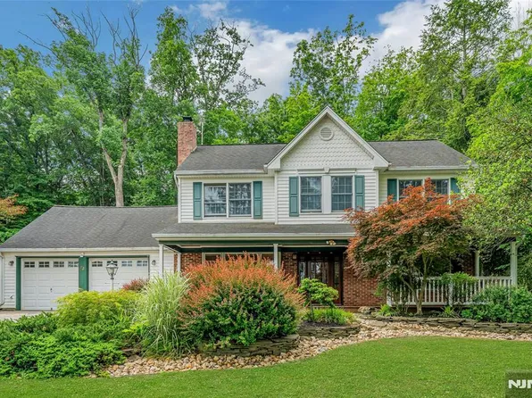 72 Mountain Ave, Warren, NJ 07059