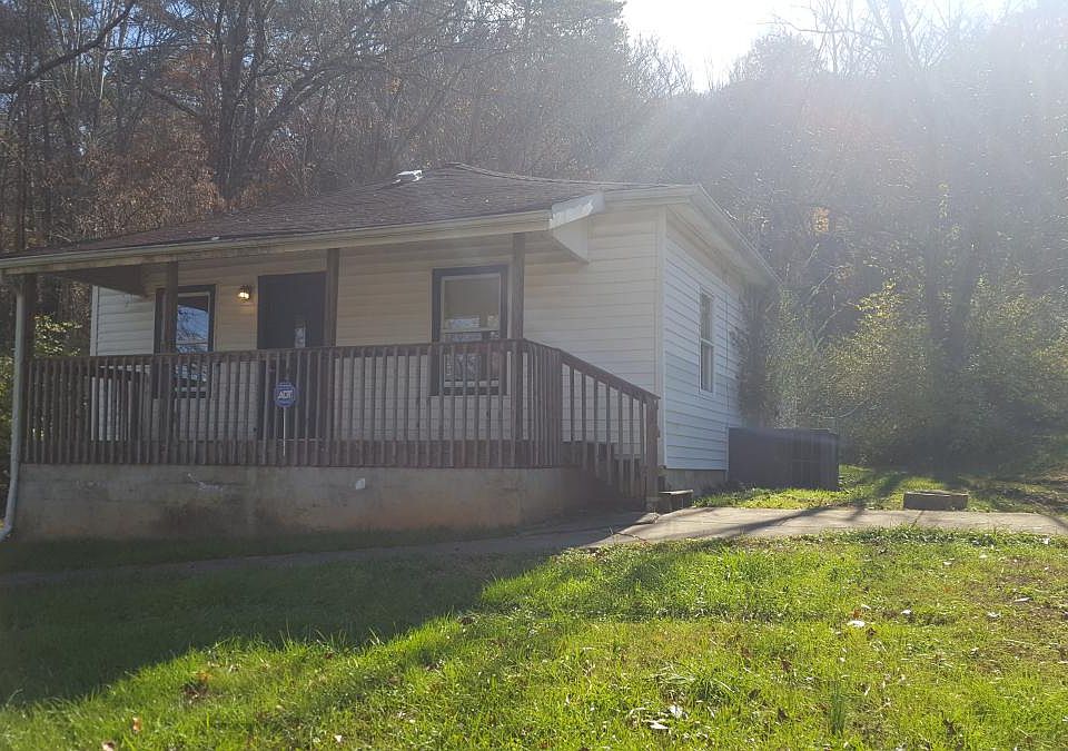 1st image of 4020 Acorn Dr