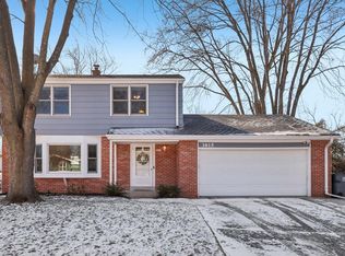 1615 Willow Ct, Grafton, WI 53024