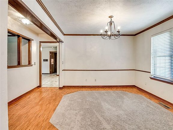3rd image of 10005 Casa Linda