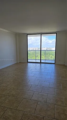 13499 Biscayne Blvd Photo 1
