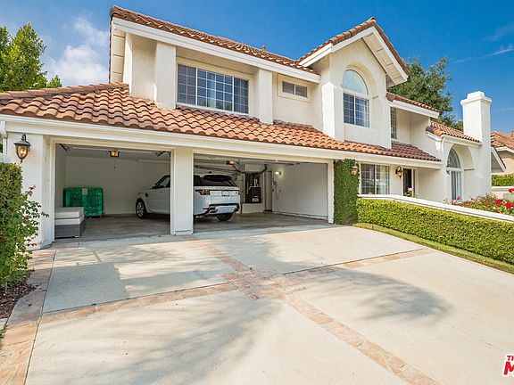 3rd image of 24735 Avenida Asoleada