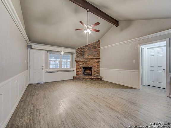 3rd image of 4806 Wedgewood Dr