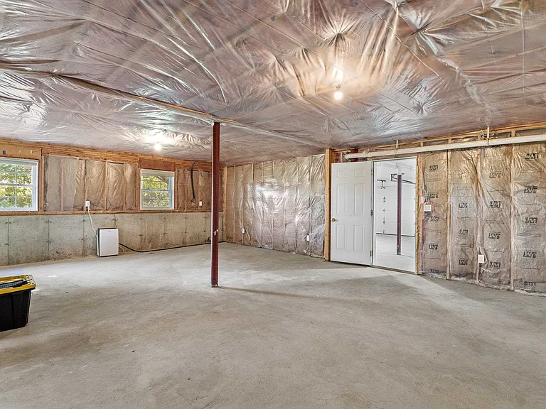 22 Maple Rd — Photo 44