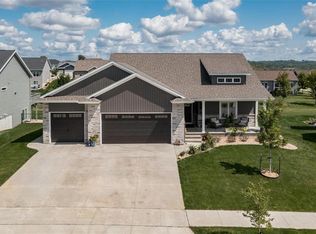 2309 Nature Ridge Dr NW, Palo, IA 52324