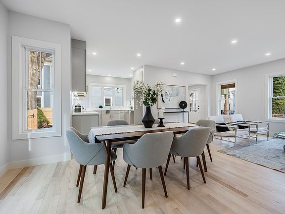 2nd image of 317 Pearl St #1