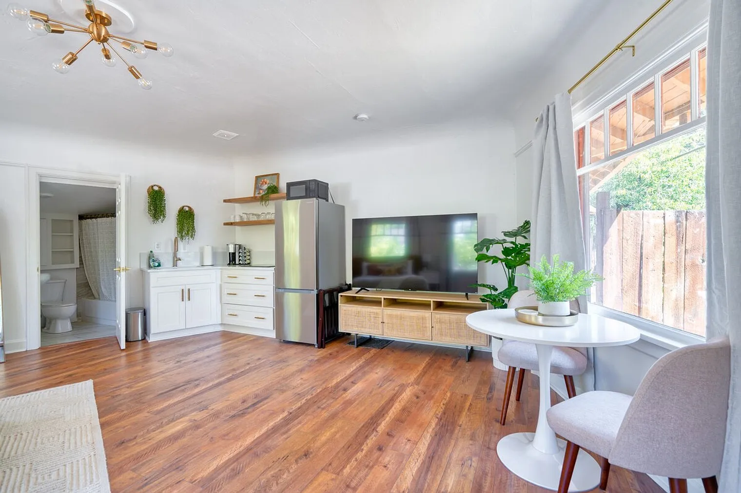 Studio, 1.0 bath, $2,088 — Photo 1