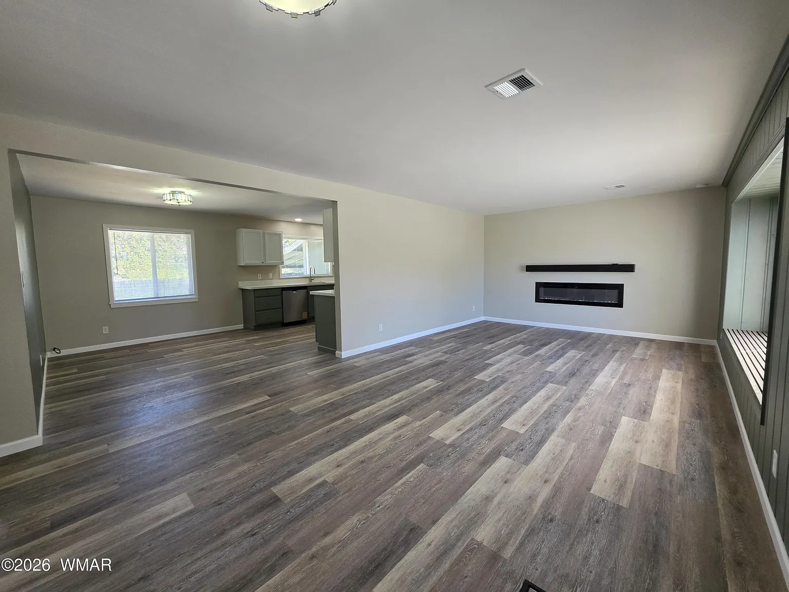3 bed, 1890 sqft, $2,600 — Photo 3