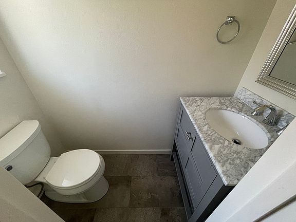 5th image of 1610 Garfield Ave APT 1