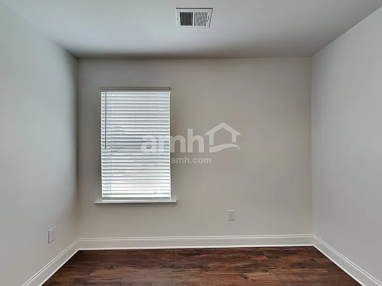 90 Spruce Cir — Photo 19