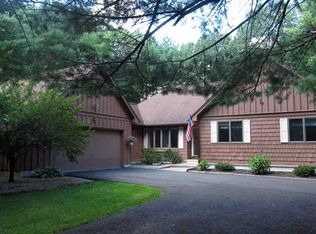 2 Lafond Dr, Gansevoort, NY 12831