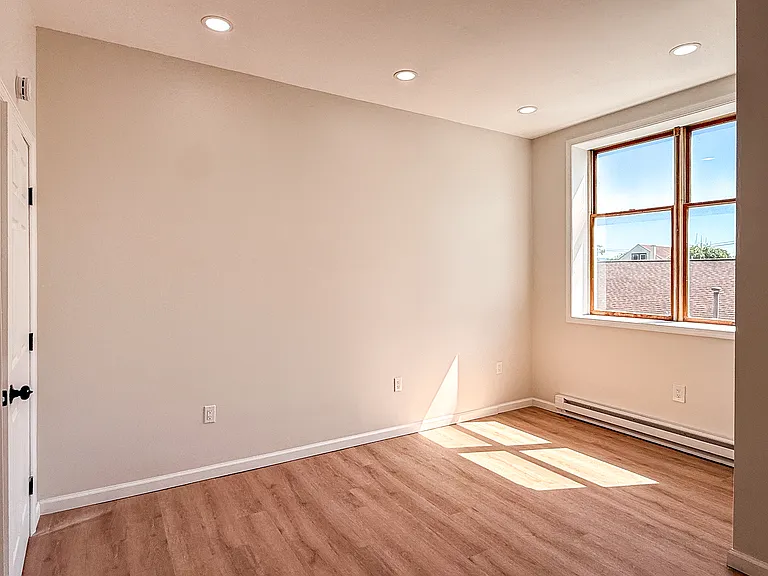 296 Wyoming Ave #2A — Photo 8