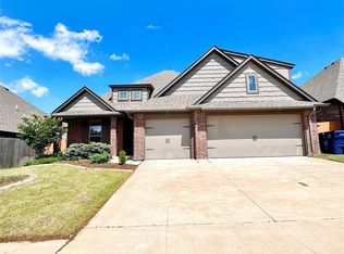 5412 Santa Lucia Dr, Mustang, OK 73064