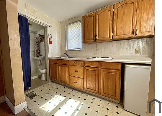 2nd image of 328 W 22nd St Unit 2128