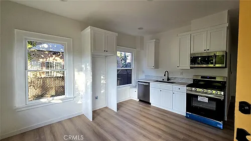 1034 Beacon Ave #1034 Photo 1