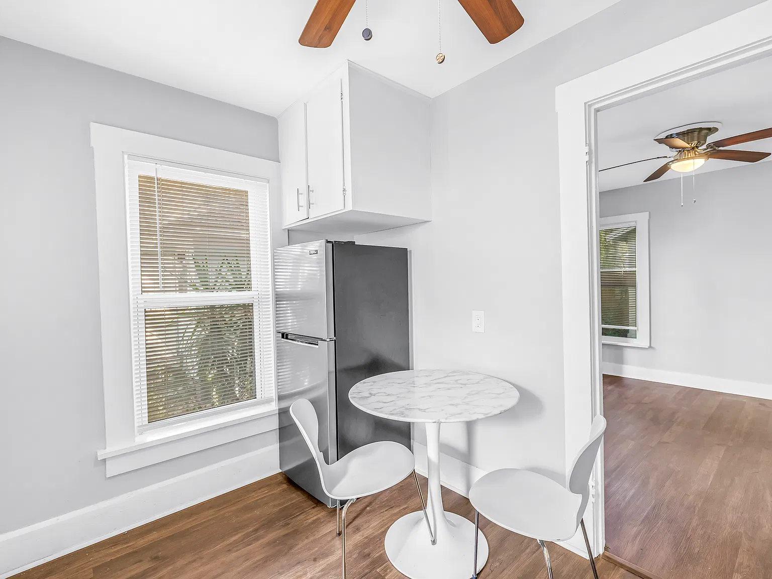 Studio, 300 sqft, $1,300 — Photo 4