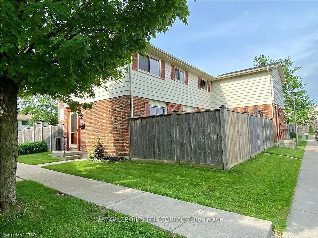 3 bed, $2,200 — Photo 1