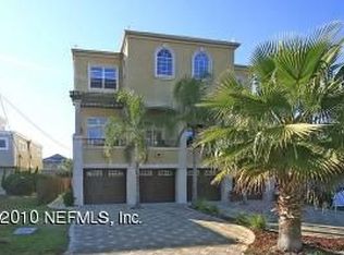 1824 Ocean Grove Dr, Atlantic Beach, FL 32233