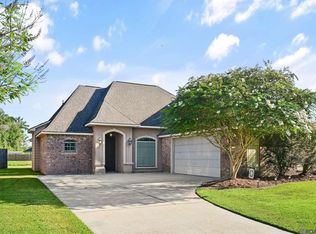 10061 Chanel Dr, Denham Springs, LA 70706
