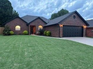 2005 Timberview Dr, Edmond, OK 73013