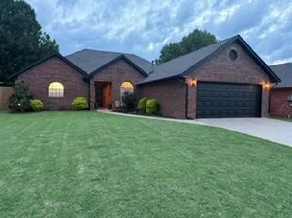 2005 Timberview Dr, Edmond, OK 73013