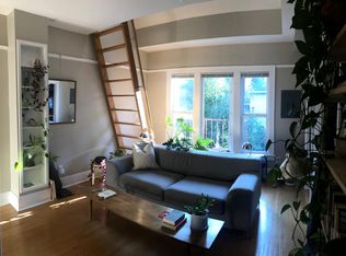 527 Malden Ave E APT 7, Seattle, WA 98112