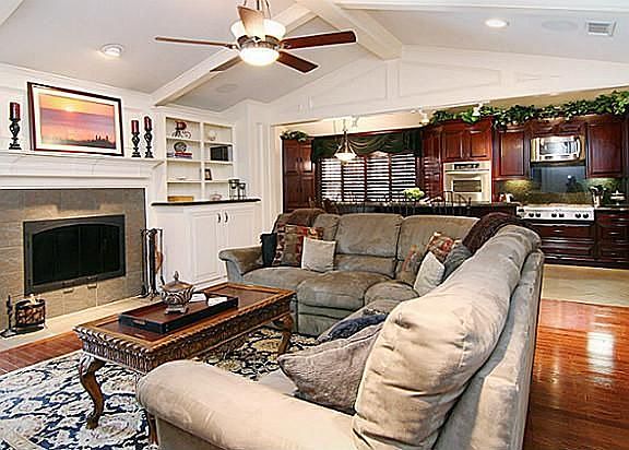 2nd image of 6920 Robin Willow Dr