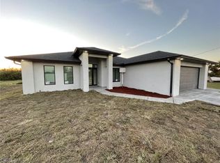 429 Pinehurst Ave, Lehigh Acres, FL 33974