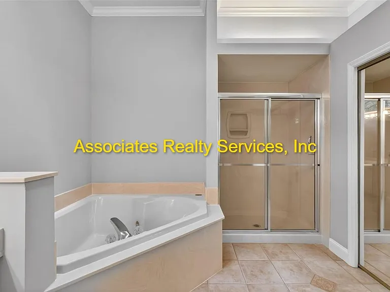 10370 SW 51st Ln — Photo 6