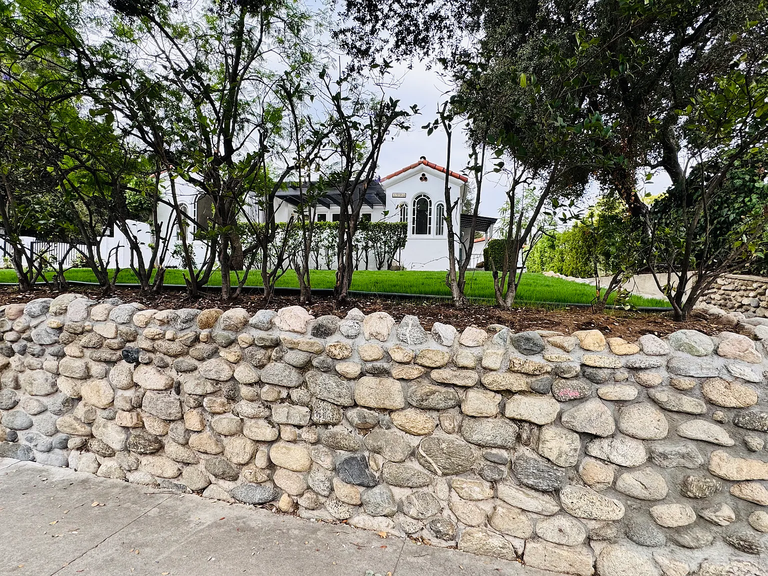 3 bed, 2200 sqft, $5,400 — Photo 4