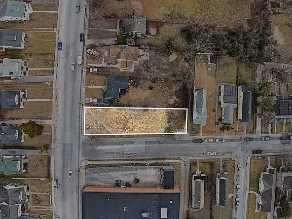 2nd image of 601 Woodbourne Ave