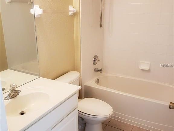 3rd image of 2342 Meadow Oak Cir