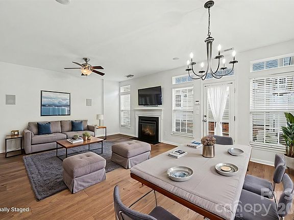 3rd image of 19362 Makayla Ln