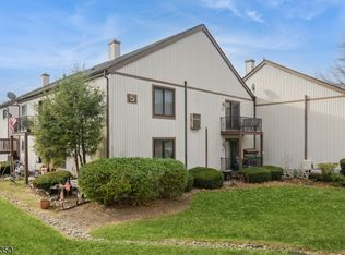 581 Dell Pl #81, Stanhope, NJ 07874