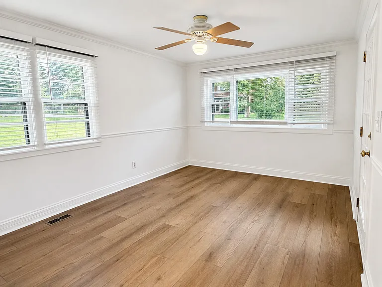 21365 W Ridge Rd — Photo 5