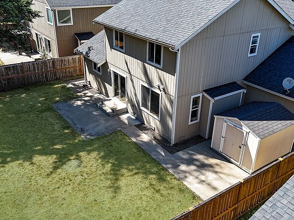 3rd image of 15775 Yelm Terra Way SE