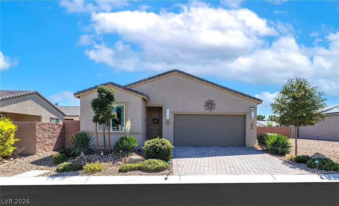 4261 E Cactus Canyon Dr — Mountain Falls Golf Course