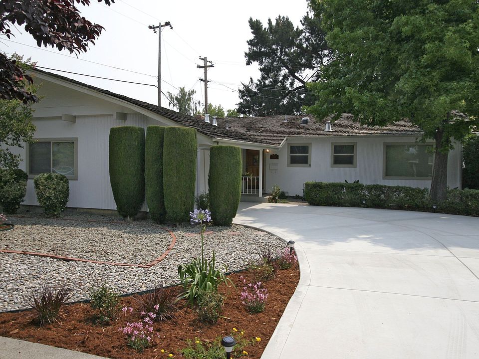 See more photos at www.2034elmgrove.com